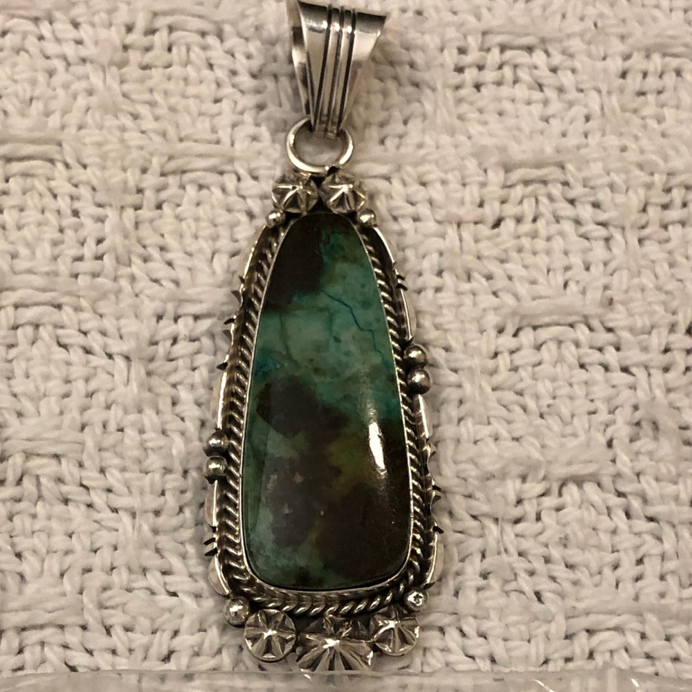 Native American Navajo Green Turquoise Pendant - Picture 4 of 4